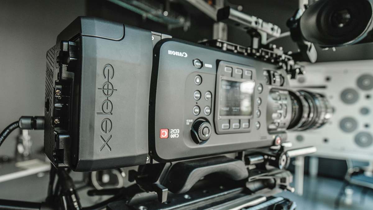 los angeles black Canon professional camera projector